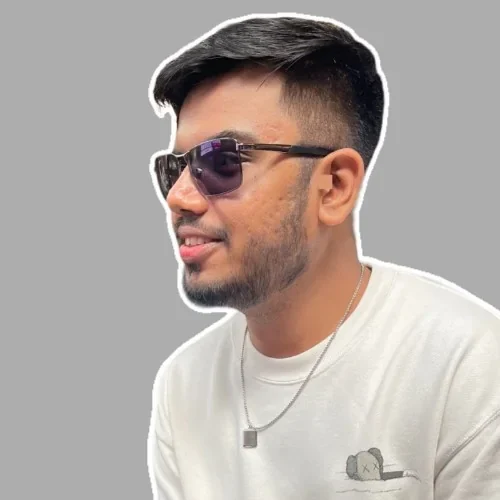 Aaveg Gupta, founder of Looomy
